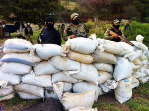 Barricada. Cheran, Michoacan. December 15th, 2013. Photo: Simón Sedillo